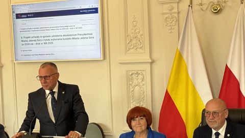 Prezydent Jeleniej Góry z absolutorium i wotum zaufania