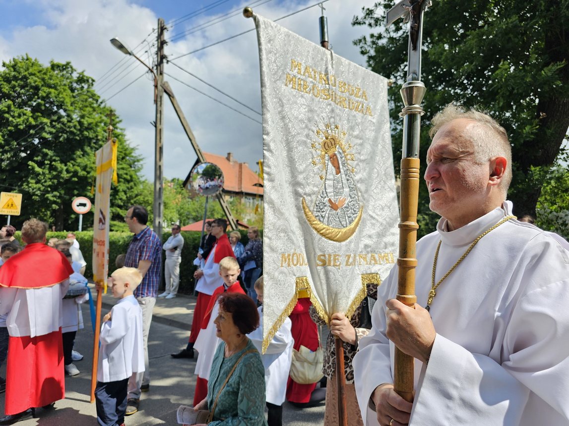 Uroczysta procesja Bożego Ciała w Cieplicach