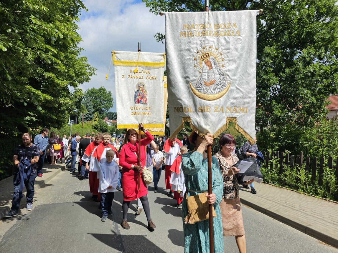 Uroczysta procesja Bożego Ciała w Cieplicach