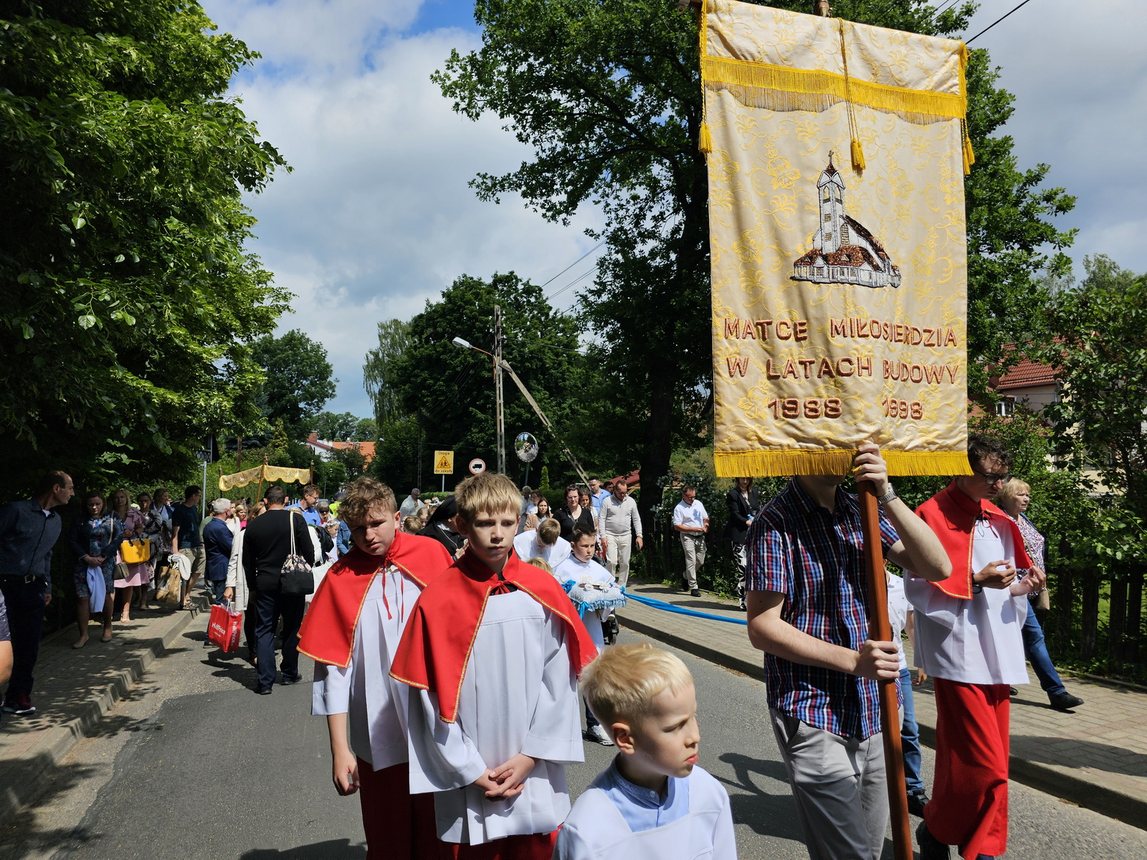 Uroczysta procesja Bożego Ciała w Cieplicach