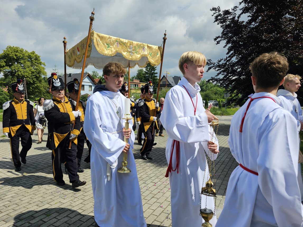 Uroczysta procesja Bożego Ciała w Cieplicach