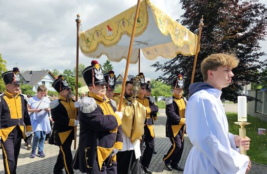 Uroczysta procesja Bożego Ciała w Cieplicach