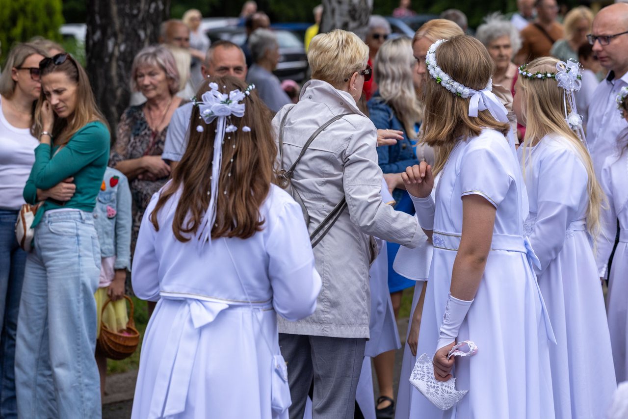 Tłumy wiernych na procesji na Zabobrzu