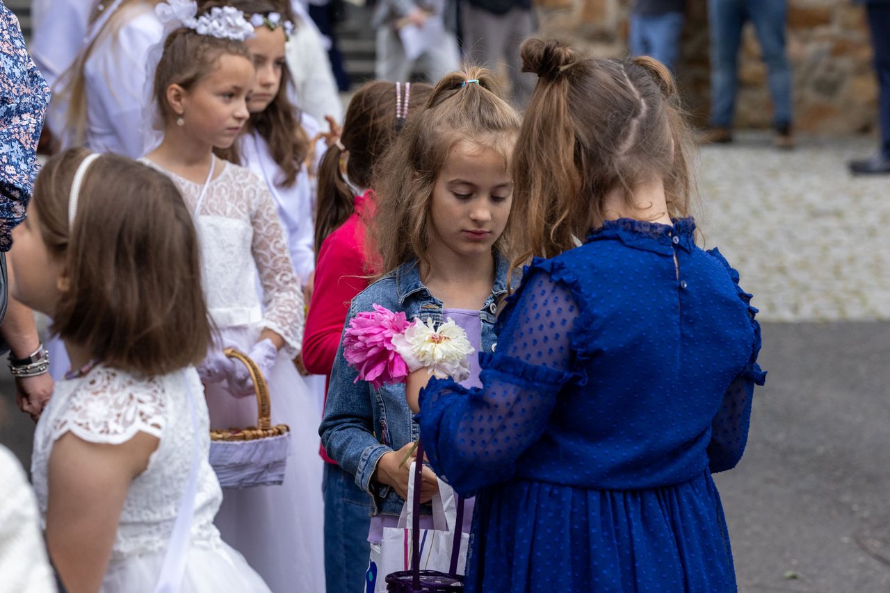 Tłumy wiernych na procesji na Zabobrzu