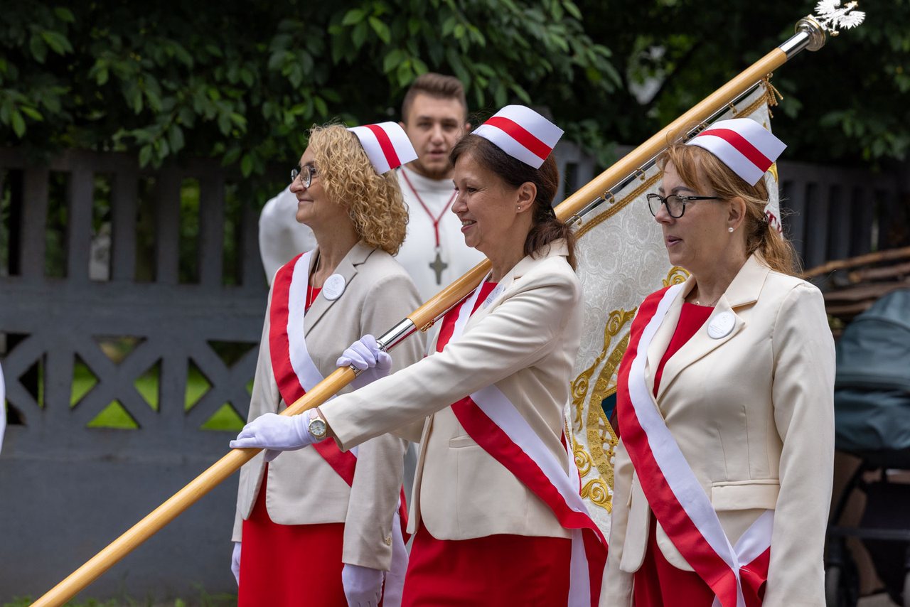 Tłumy wiernych na procesji na Zabobrzu