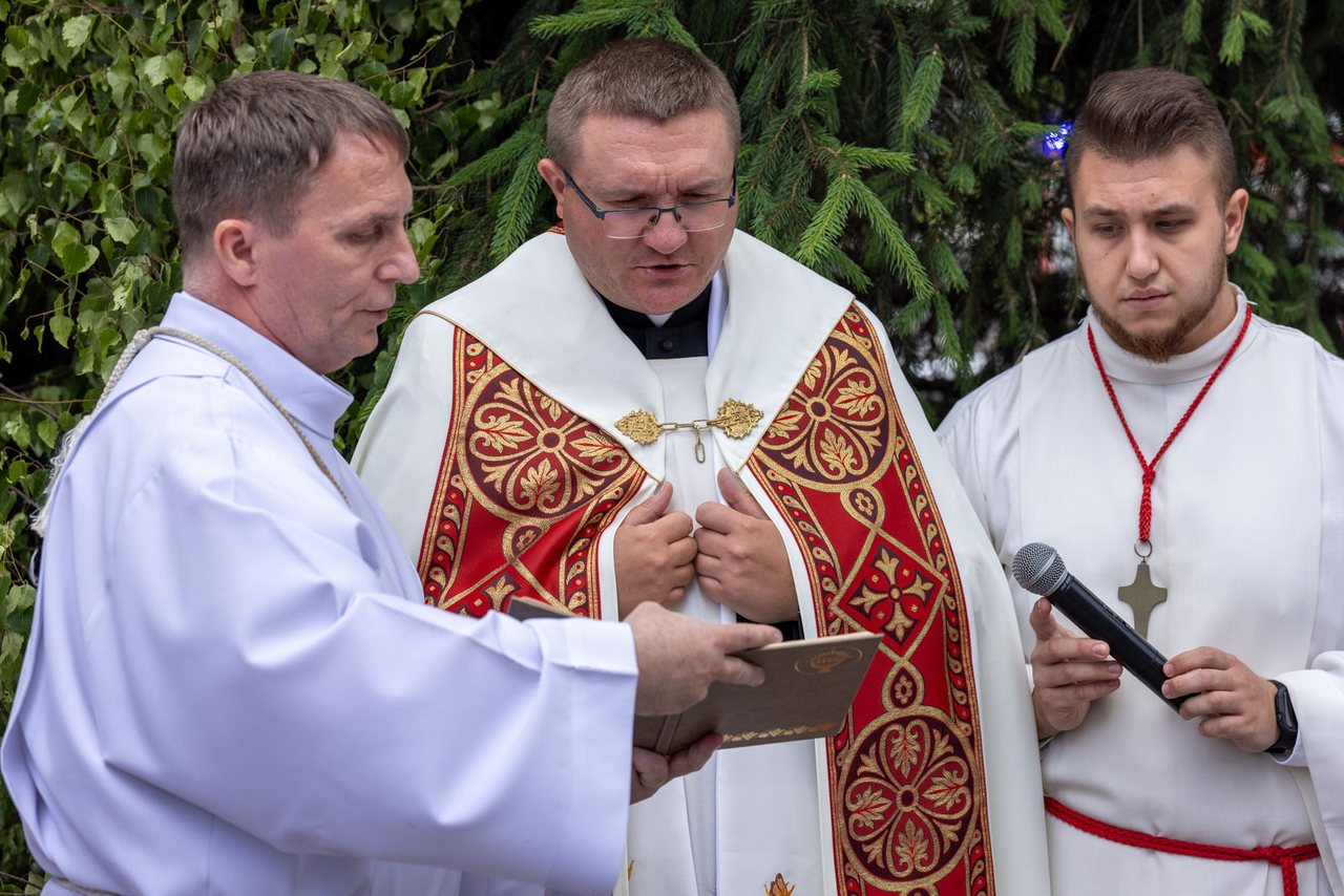 Tłumy wiernych na procesji na Zabobrzu