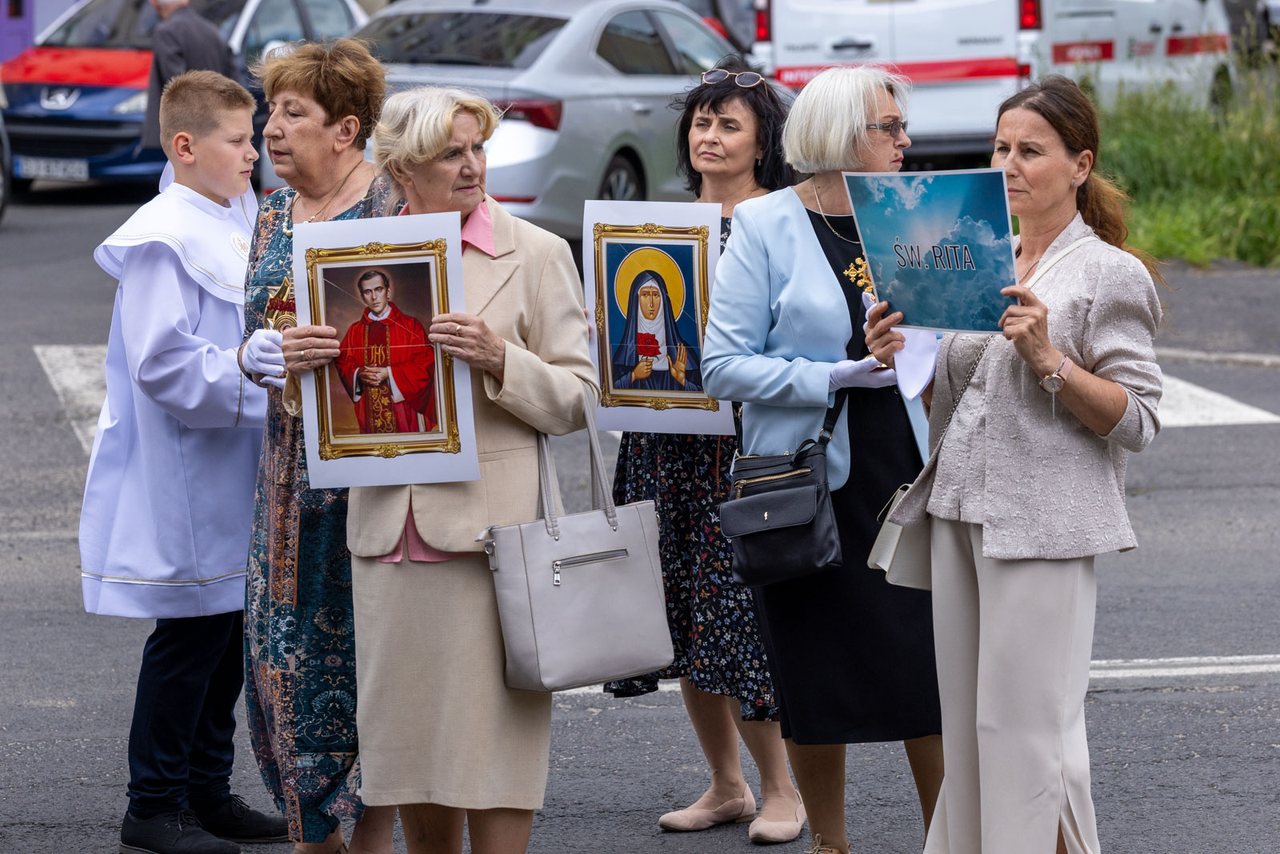 Tłumy wiernych na procesji na Zabobrzu