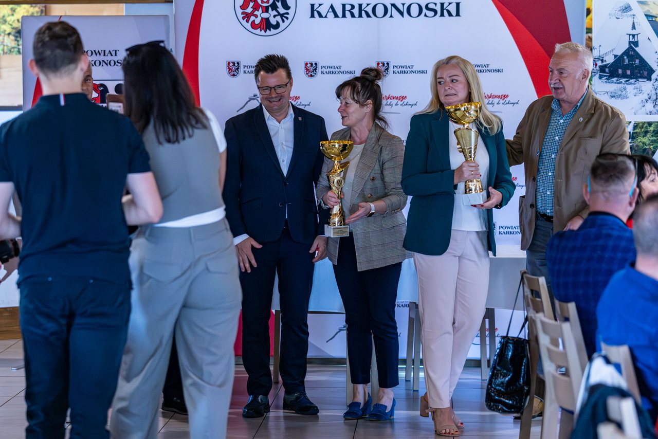 Młodzi sportowcy nagrodzeni