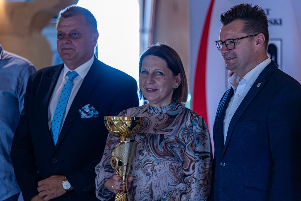 Młodzi sportowcy nagrodzeni