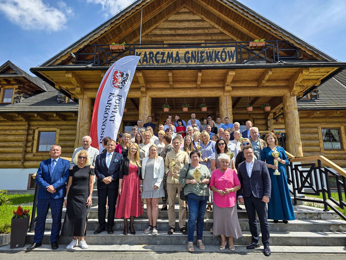 Młodzi sportowcy nagrodzeni