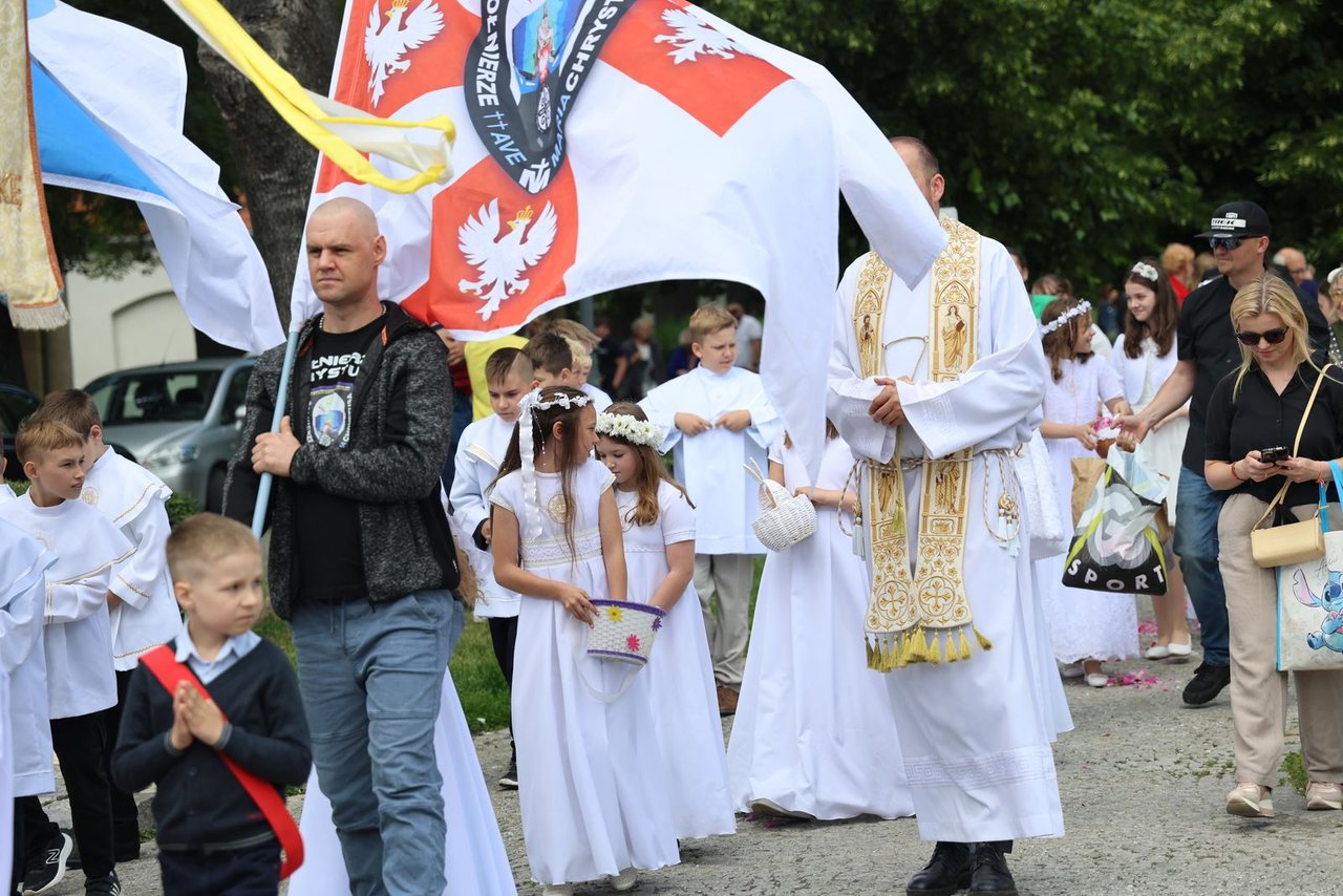 Parafia Garnizonowa uczciła Boże Ciało