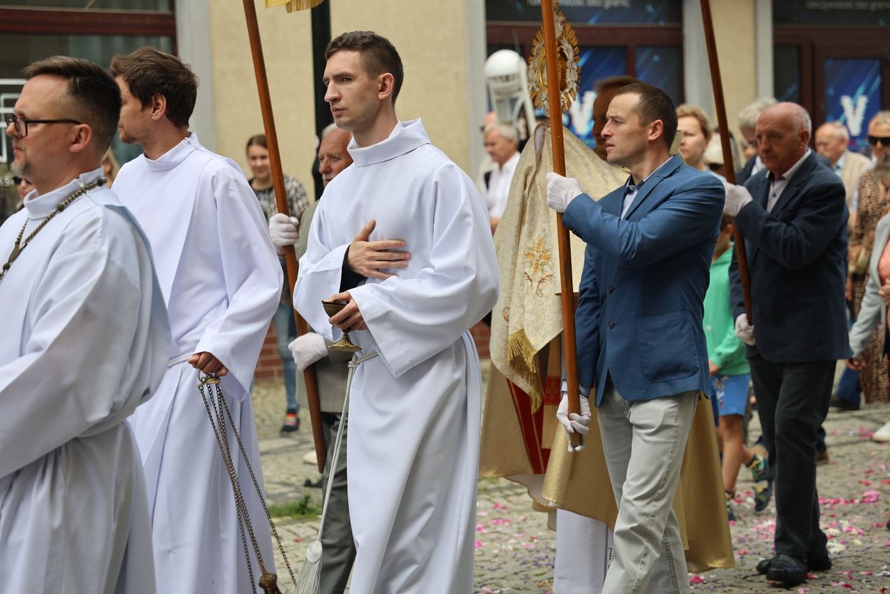 Parafia Garnizonowa uczciła Boże Ciało