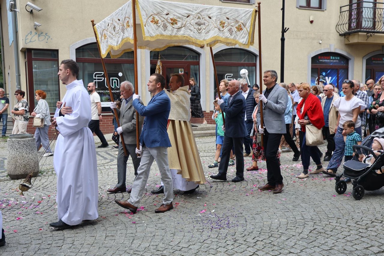 Parafia Garnizonowa uczciła Boże Ciało