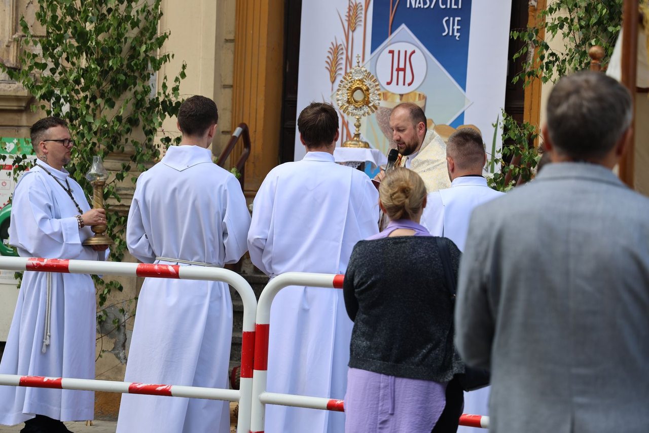 Parafia Garnizonowa uczciła Boże Ciało