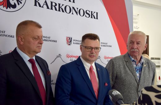 Zarząd Powiatu z absolutorium i zaufaniem Rady