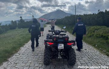 Ćwiczenia przy Domu Śląskim w Karkonoszach