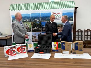 Rotary przekazuje sprzęt OSP Jelenia Góra