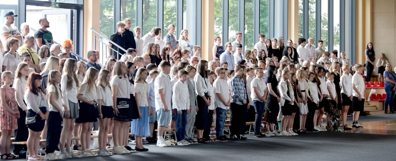 Uczniowie „Ósemki” świętowali koniec roku