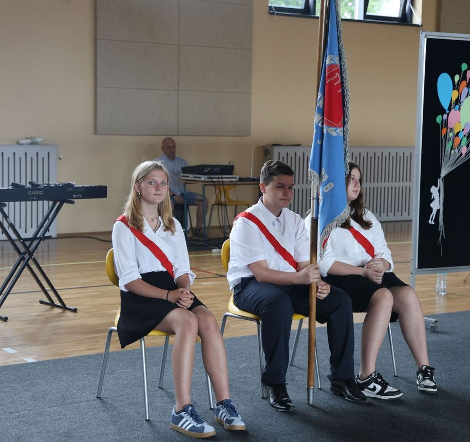 Uczniowie „Ósemki” świętowali koniec roku