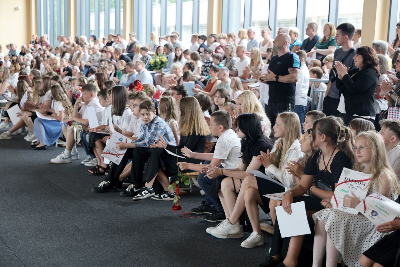 Uczniowie „Ósemki” świętowali koniec roku