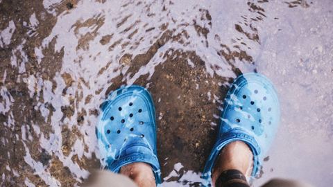 Buty do wody – na co zwrócić uwagę, by czuć się bezpiecznie i komfortowo?