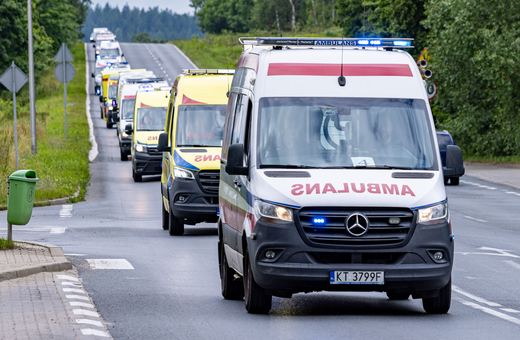 Parada karetek na finał mistrzostw ratowników