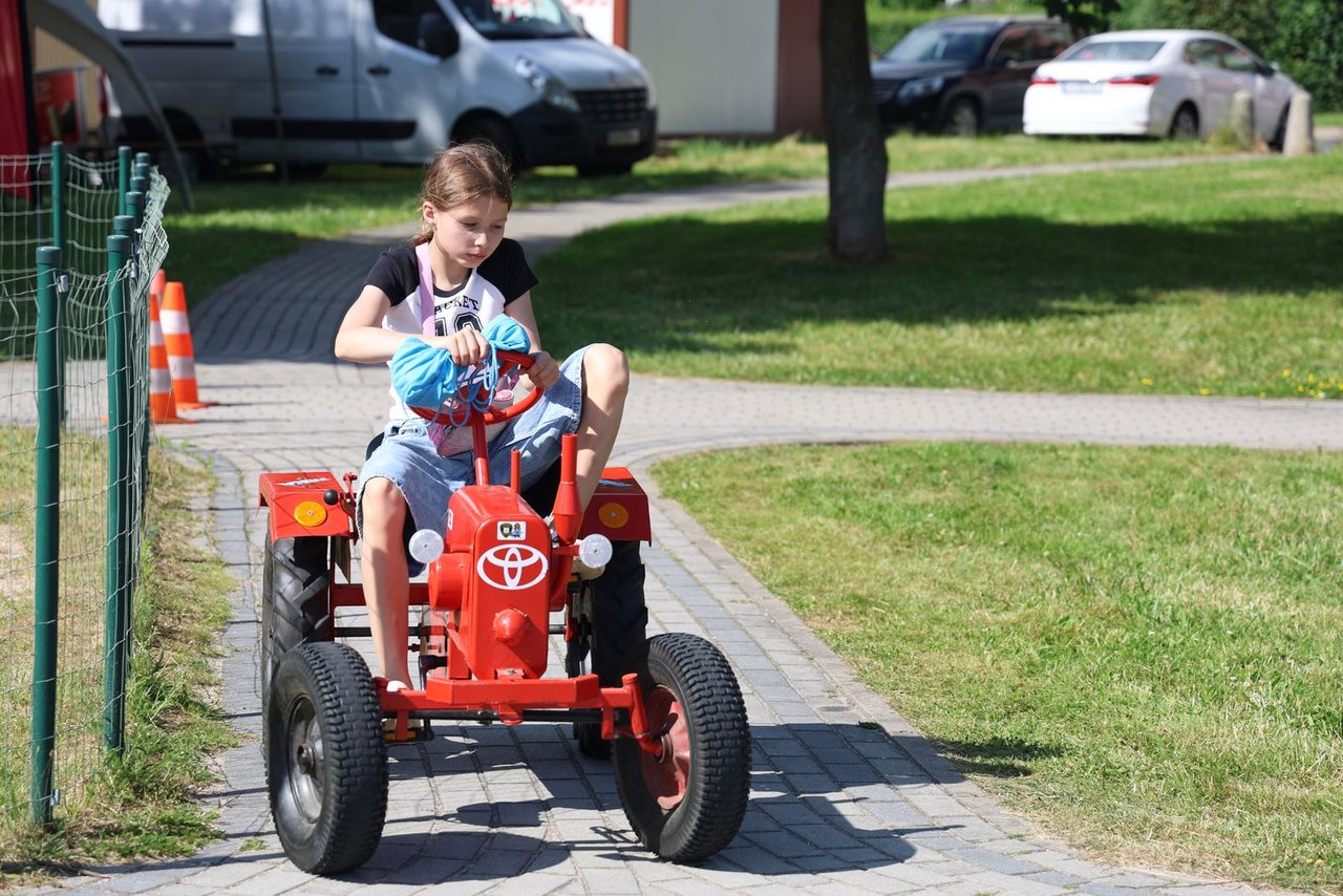 Rodzinna zabawa na festynie na Zabobrzu