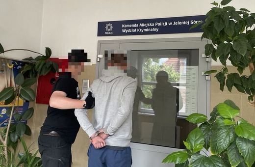 Ukradł... defibrylator