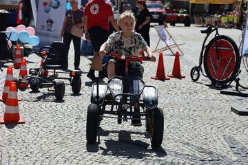 Zabawa i bezpieczny start lata