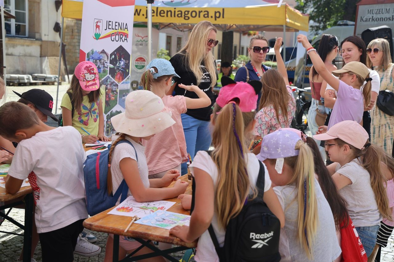 Zabawa i bezpieczny start lata