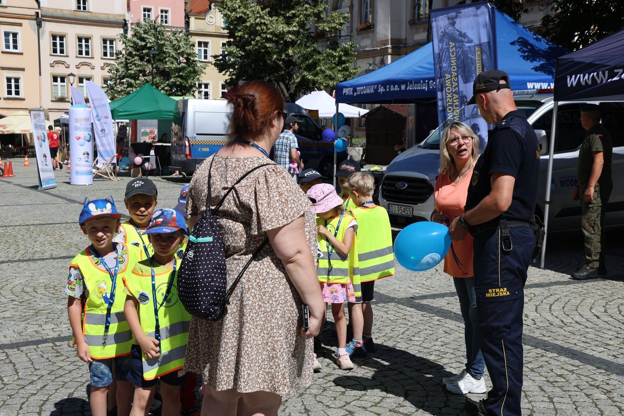 Zabawa i bezpieczny start lata