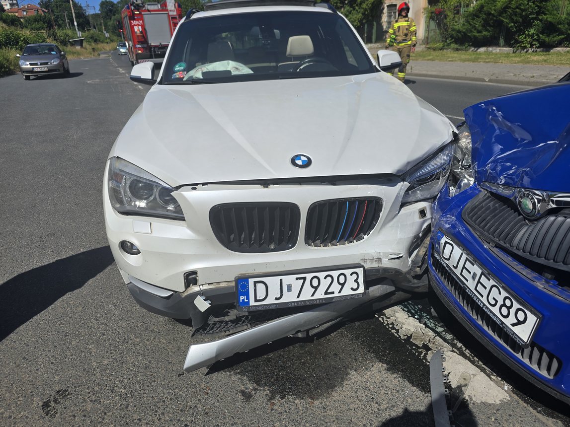 Bliskie spotkanie BMW i Skody