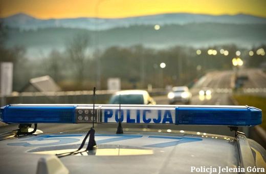 Policyjna akcja „Zapnij pasy” na drogach regionu – liczne wykroczenia i jeden zatrzymany za niestosowanie się do zakazu sądowego