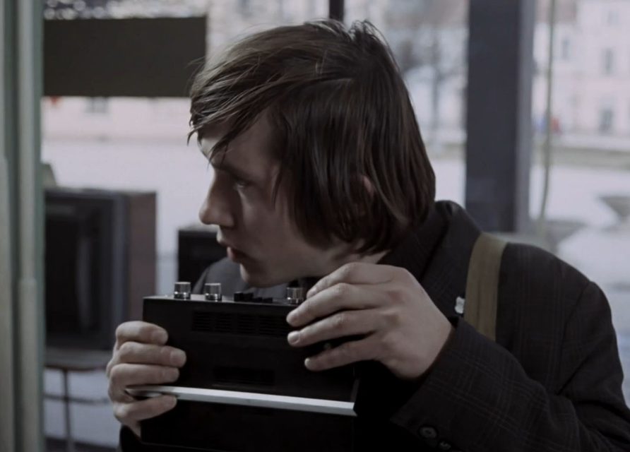 w Jeleniej Górze mordercy kupili m.in. radio za 1300 zł. (fot. Zespół Filmowy Kadr)