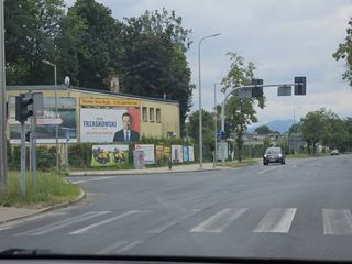 Co z banerami po wyborach? Nadal wiszą!