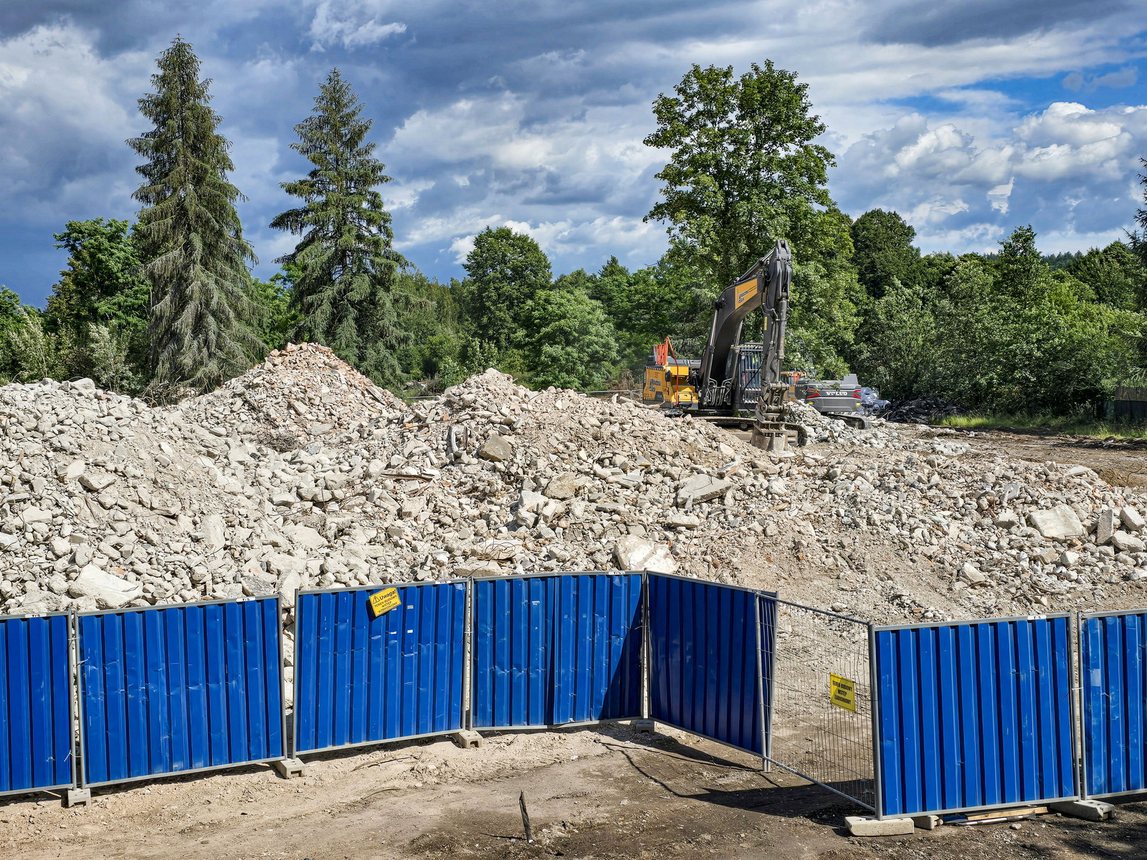 Hotel "Sudety" zniknął z mapy Jeleniej Góry