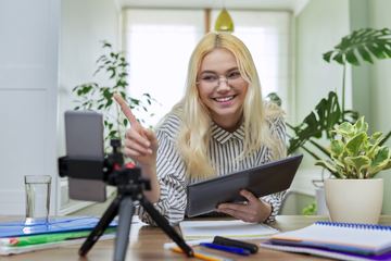 Gdzie dziś pracują psychologowie? Od gabinetu terapeutycznego po marketing, biznes i reklamę