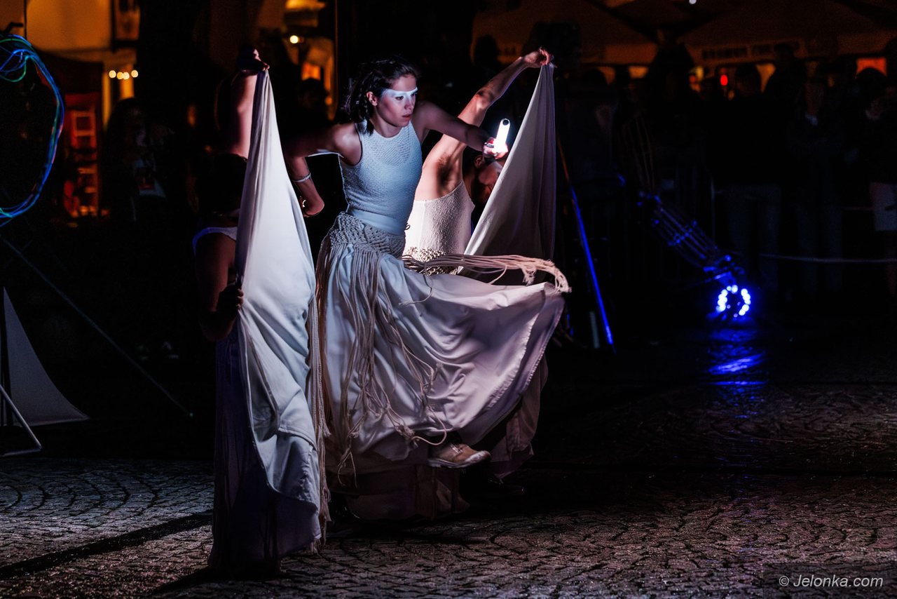 Teatry uliczne – Teatr Blackout Paradox