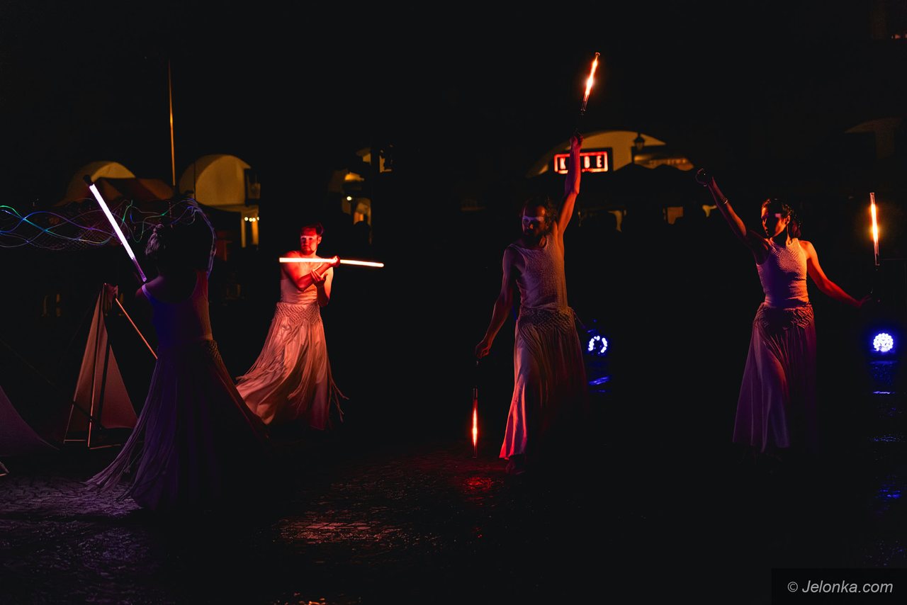 Teatry uliczne – Teatr Blackout Paradox