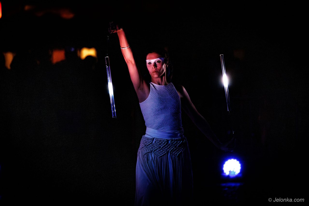 Teatry uliczne – Teatr Blackout Paradox