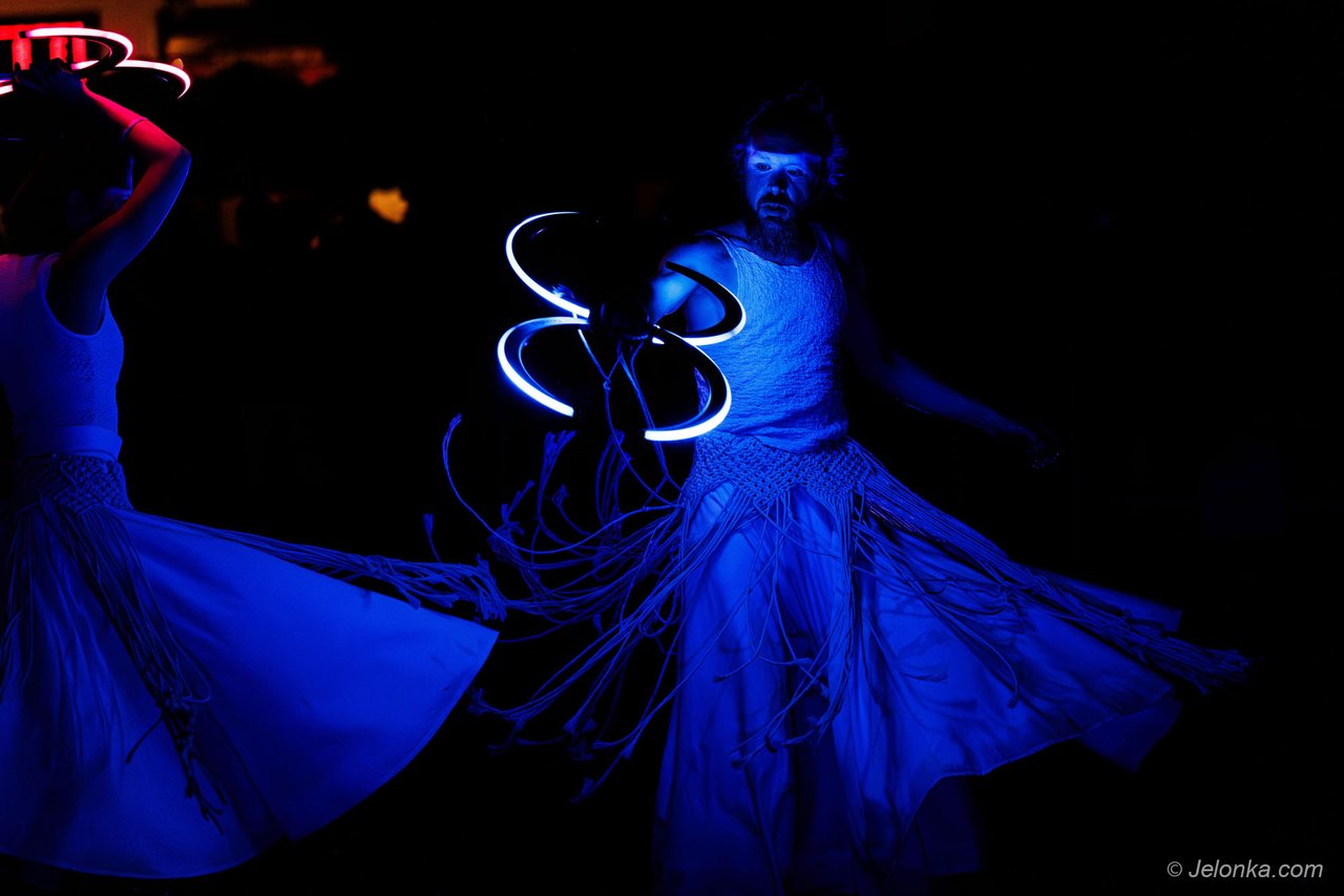 Teatry uliczne – Teatr Blackout Paradox