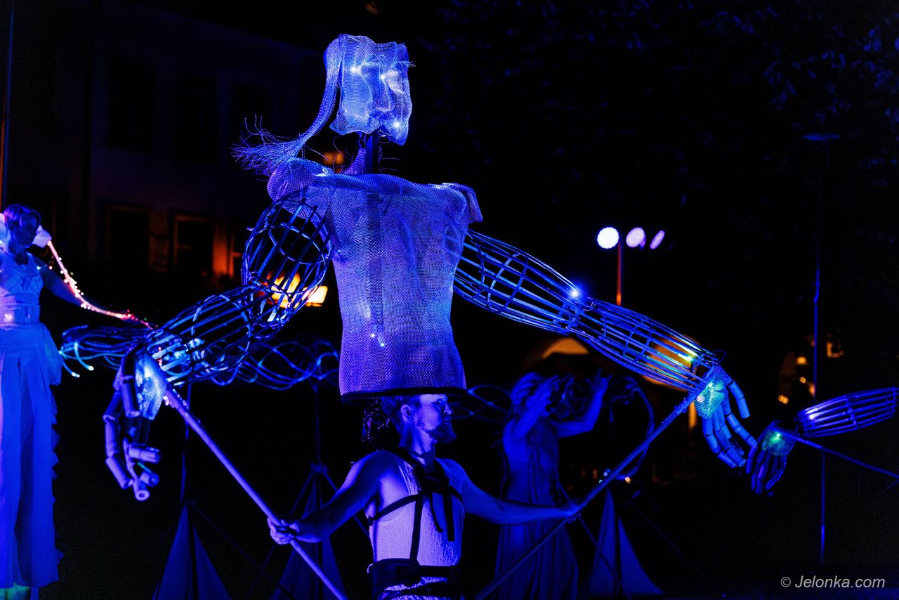 Teatry uliczne – Teatr Blackout Paradox