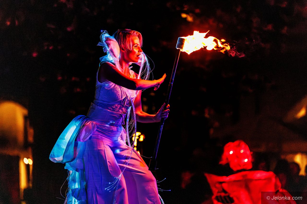 Teatry uliczne – Teatr Blackout Paradox