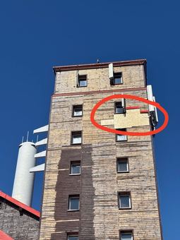 Elewacja przekaźnika już zabezpieczona