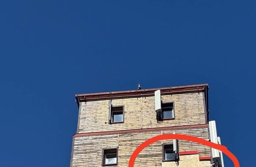 Elewacja przekaźnika już zabezpieczona
