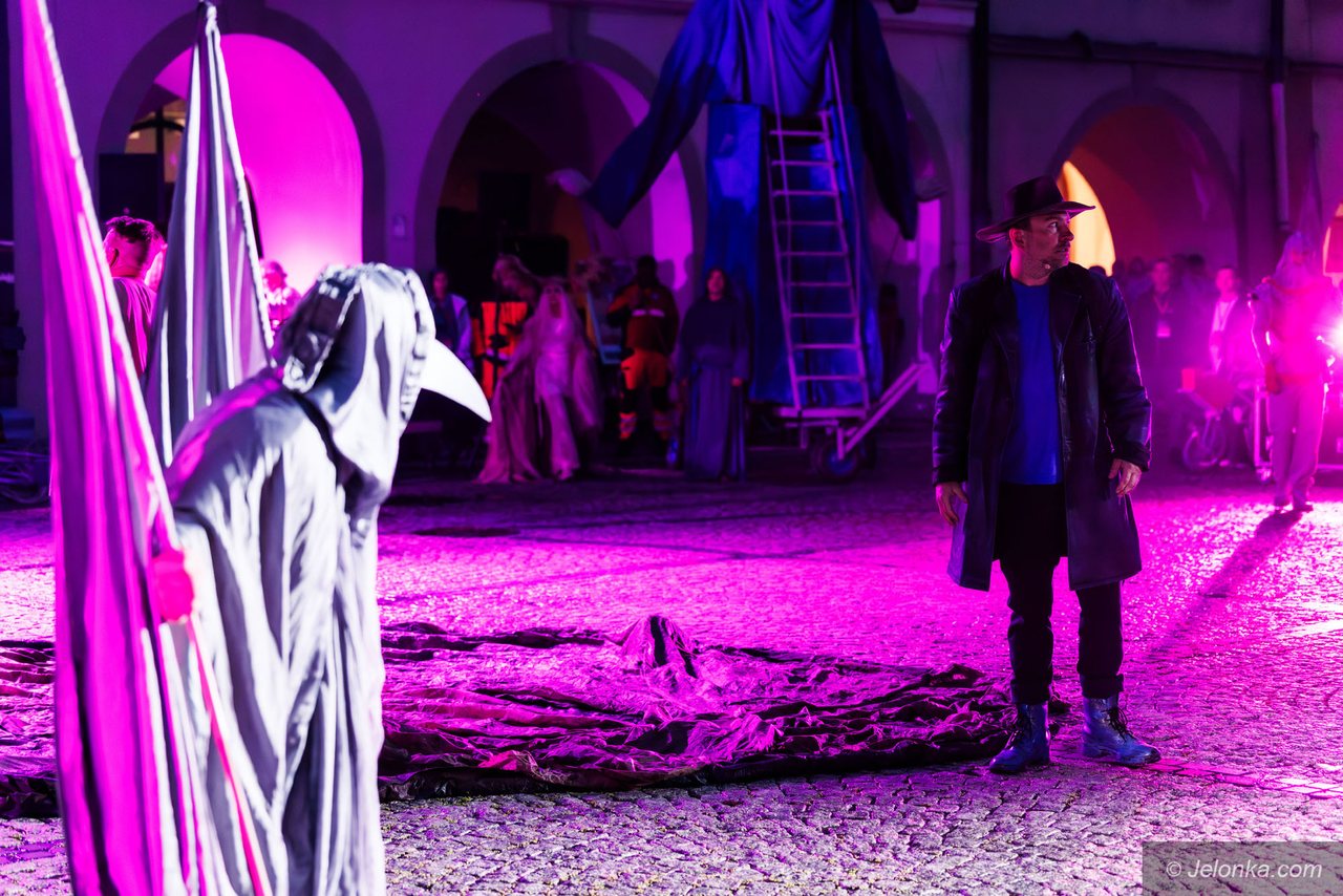 Teatry Uliczne – II dzień: Grupa Teatralna Poznań