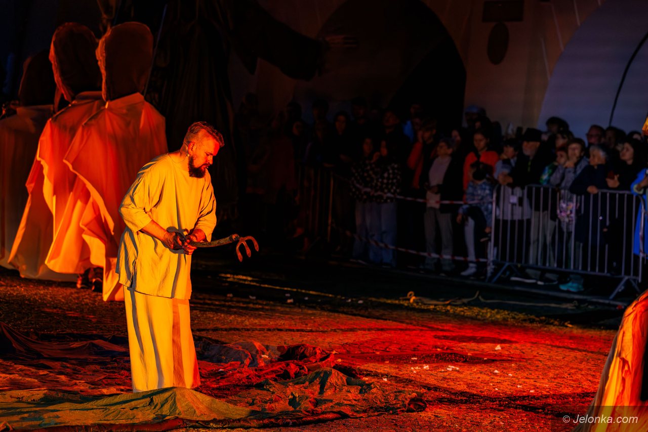 Teatry Uliczne – II dzień: Grupa Teatralna Poznań