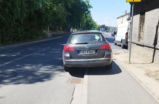 Plaga złego parkowania przy dworcu