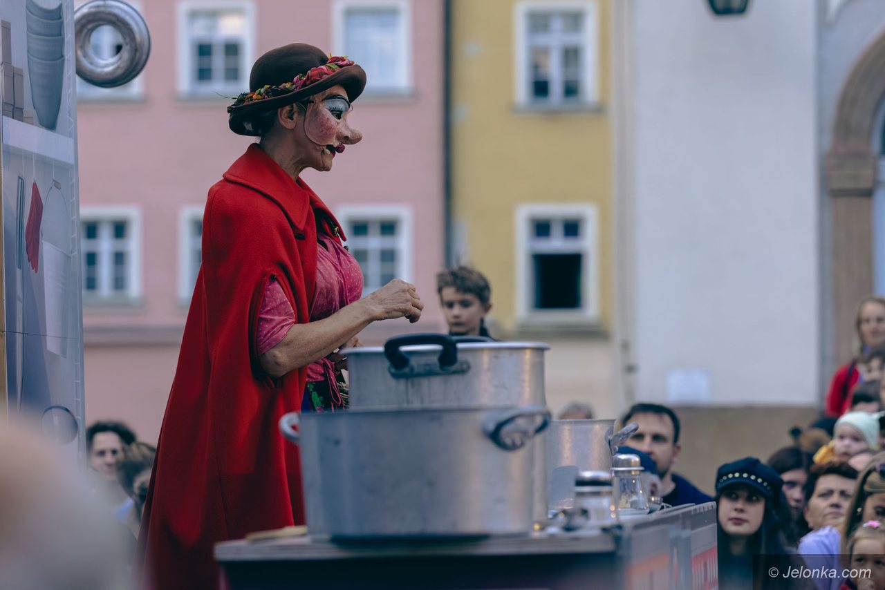 Teatry uliczne – 3 dzień – Teatr Due Mondi, Włochy
