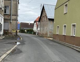 Zjednoczenia Narodowego z nowymi chodnikami